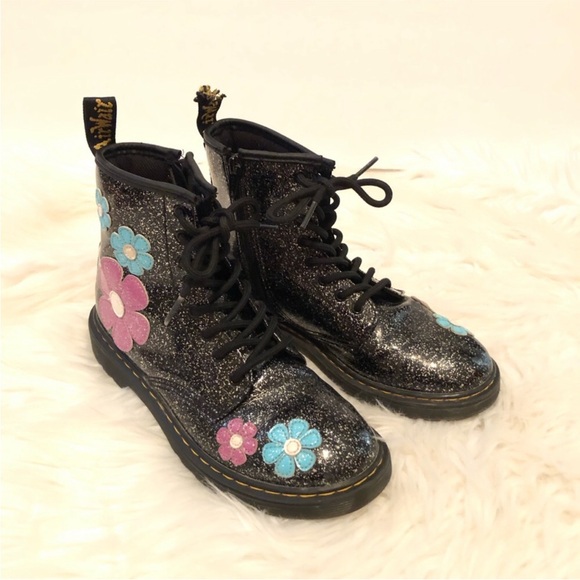 Dr. Martens Junior 1460 Glitter Patent Leather Lace Up Boots - Picture 3 of 8